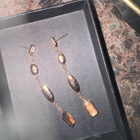 Color Street - Picture 2 of 3